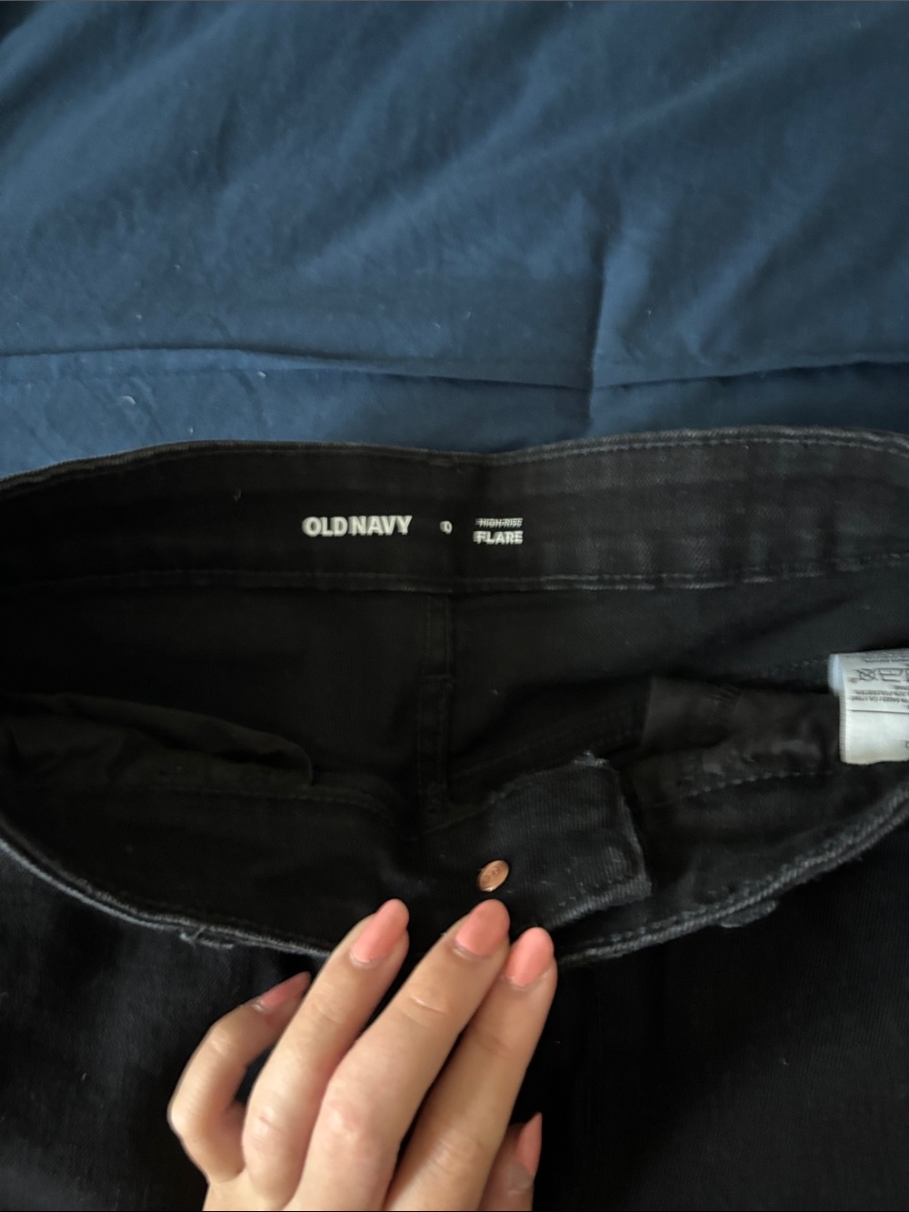 Old Navy Black Flared Wide-Leg Jeans - Picture 3 of 3